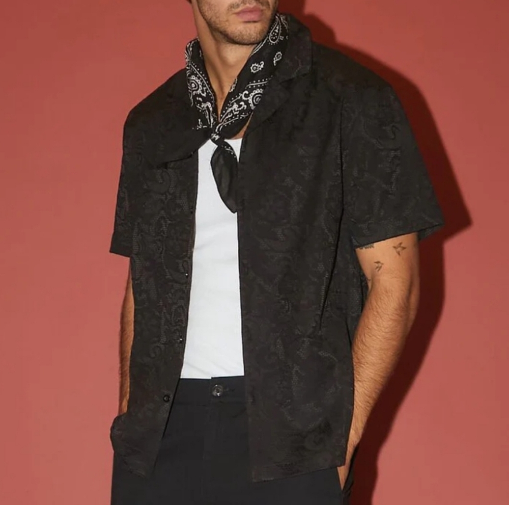Forever 21. Men's Black Short Sleeve Textured Button Down Shirt. Size XXL. NWT.